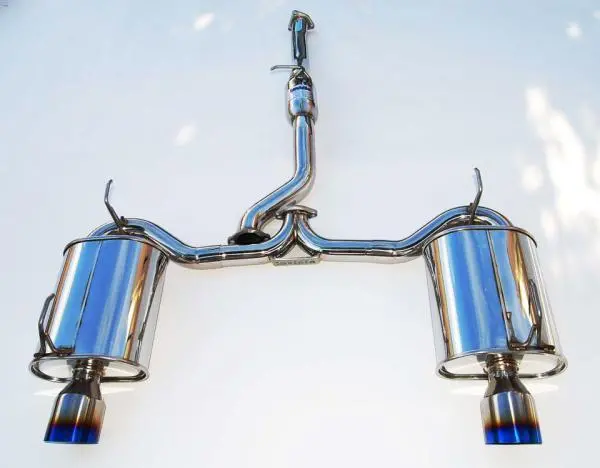 Invidia Q300 Dual Titanium Tip Cat-Back Exhaust 1