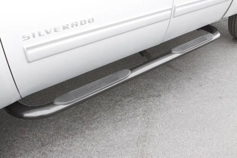 Lund Stainless Steel Nerf Bars – 4-Inch Oval Curved, Polished Finish For 2003–2009 Dodge Ram 2500 Quad Cab 1
